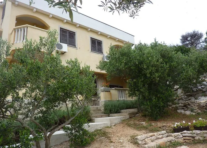 Apartment With Sea View *
