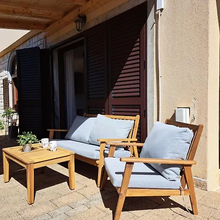 Apartman With Sea View *