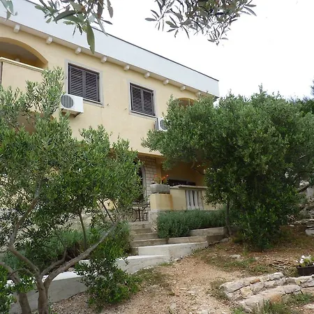 Apartment With Sea View *
