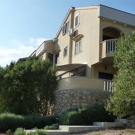 Apartament With Sea View Sali