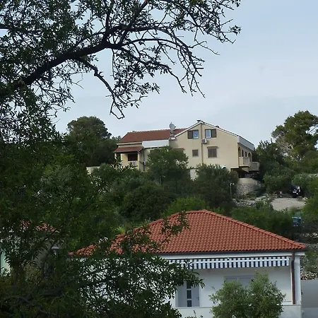 With Sea View Apartament Sali